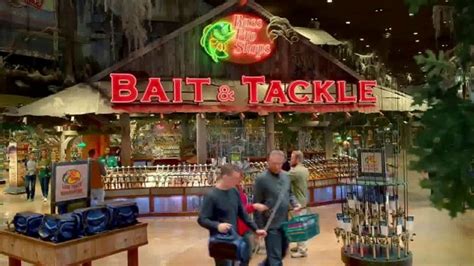 Cabela's Christmas Sale TV Spot, 'The Gear They Need: Gift Cards'