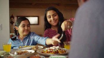 Cacique TV Spot, 'Scent of Home'