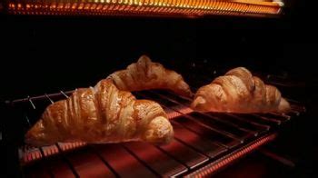 Calphalon Quartz Heat Countertop Oven TV Spot, 'Captivated by the Croissant'