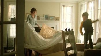 Campbell's Slow Cooker Sauces TV Spot, 'Blanket Tent' featuring Marisa Brown