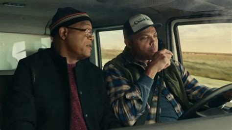 Capital One TV Spot, 'On the Road Again' Ft. Samuel L. Jackson, Charles Barkley, Jennifer Garner, Willie Nelson, Spike Lee, Jim Nantz