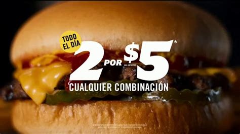 Carl's Jr. TV Spot, 'Dos por $5 dólares por cualquier combinación todo el día' created for Carl's Jr.