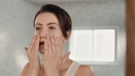 Cetaphil Gentle Skin Cleanser TV Spot, 'Feel Beautiful'