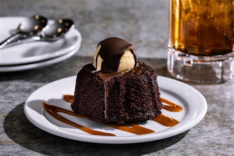 Chili's Mini Molten Chocolate Cake