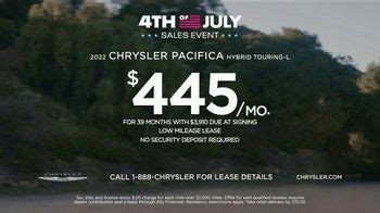Chrysler 4th of July Sales Event TV Spot, 'Van Life for Real Life: Duel' [T2] created for Chrysler