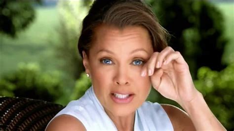 Clear Eyes TV Spot, 'The Outdoors' Featuring Vanessa Williams