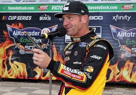 Clint Bowyer photo