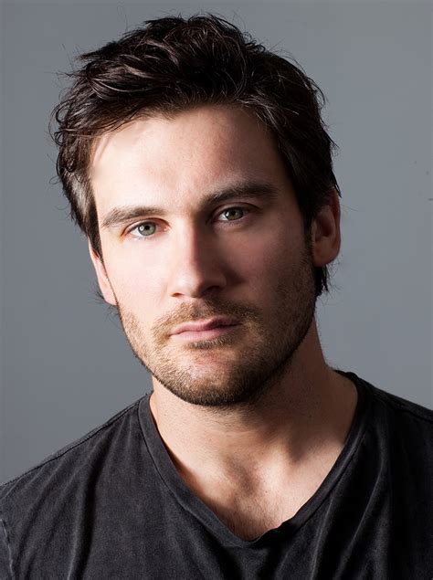 Clive Standen photo