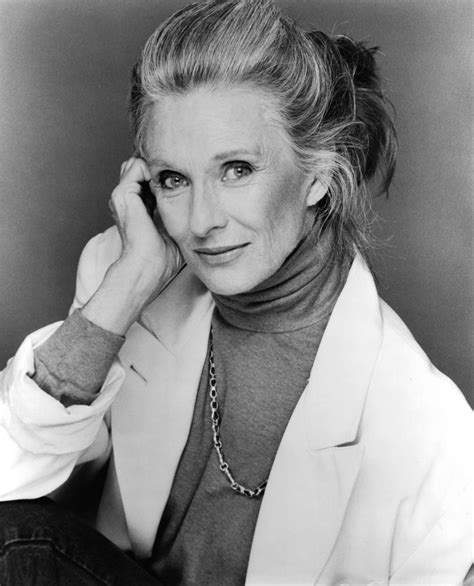 Cloris Leachman photo