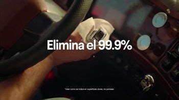 Clorox TV commercial - Exterior: gasolinera