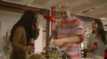 Coca-Cola Zero Sugar TV Spot, 'A Recipe for Magic' Featuring Gigi Hadid