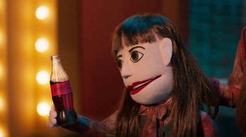 Coca-Cola Zero Sugar TV Spot, 'Sally y Molly' canción de Damian Minckas