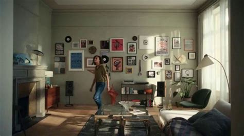 Command Picture Hanging Strips TV Spot, 'Musical Walls' Song by Mama Haze created for Command