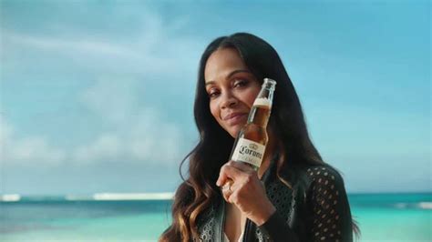 Corona Premier TV Spot, 'Relajarse' Featuring Zoe Saldana