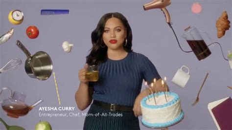 CoverGirl Outlast All-Day Lipcolor TV commercial - Outlast se queda contigo con Ayesha Curry