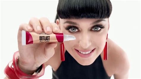 CoverGirl Outlast All-Day TV commercial - Disappearing Act