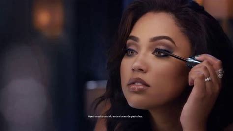 CoverGirl Peacock Flare Mascara TV Spot, 'Foco' con Ayesha Curry