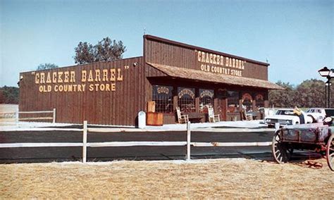 Cracker Barrel Old Country Store and Restaurant TV Spot, 'Holidays: A Feeling This Time of Year' featuring Bryan Carmody