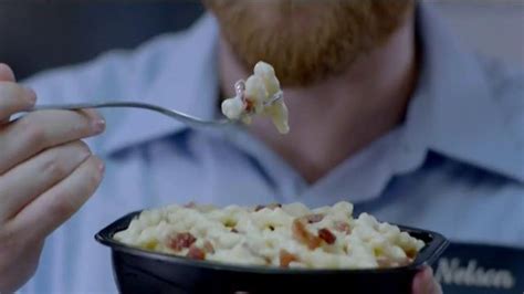 DEVOUR White Cheddar Mac & Cheese with Bacon TV Spot, 'Lunch Spank' featuring Marie Westbrook