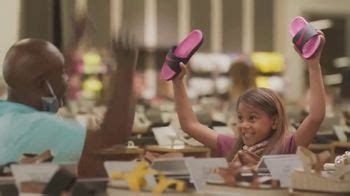 DSW Summer Sandal Sale TV Spot, 'Must Haves'