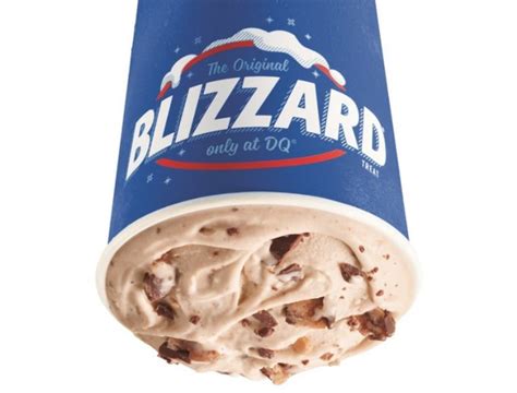 Dairy Queen Snickers Peanut Butter Pie Blizzard logo
