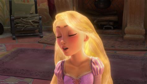 Disney Princess Tangled Glow N' Style Rapunzel TV Spot, 'Golden Hair' featuring Devin Weaver