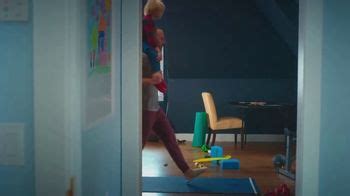 Dole Fruit Bowls TV Spot, 'Normal-ish: The Gym'