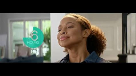 Downy Unstopables Air Refresher TV commercial - Foyer