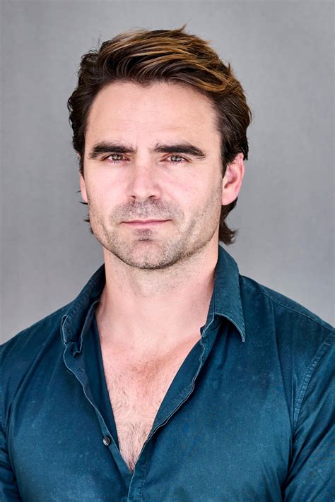 Dustin Clare photo