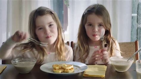 EGGO Homestyle Waffles TV Spot, 'The Dad’s Inner Eggo Thoughts' featuring Liam Murphy