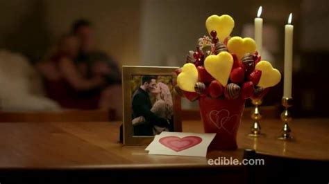 Edible Arrangements TV Spot, 'Valentine's Day: Smile' Song by Andrew Simple featuring Dina Najjar