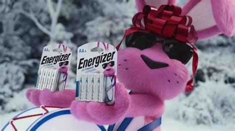 Energizer Ultimate Lithium TV Spot, 'Holidays: Snowball' created for Energizer