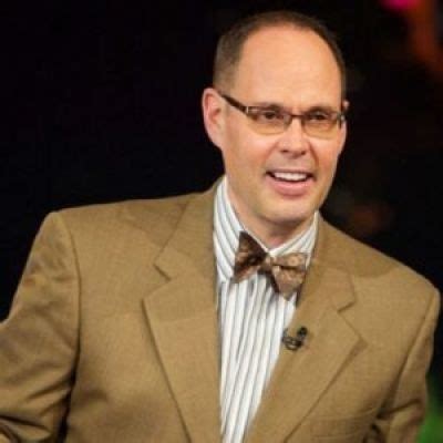 Ernie Johnson photo