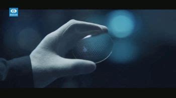 Essilor Varilux TV Spot, 'Tailor Made'