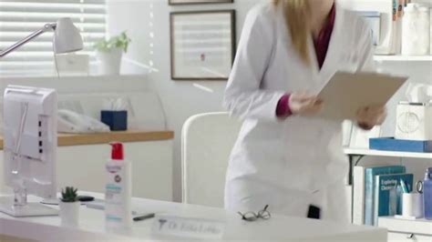 Eucerin TV Spot, 'Dr. Oz: From One Day to the Next'