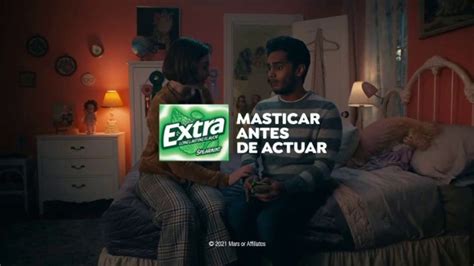 Extra Gum TV commercial - Muñecas