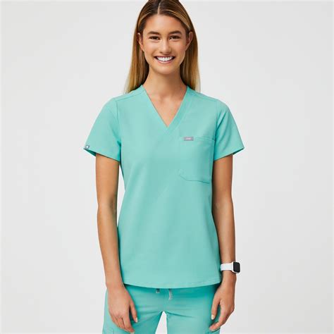 FIGS Catarina One-Pocket Scrub Top