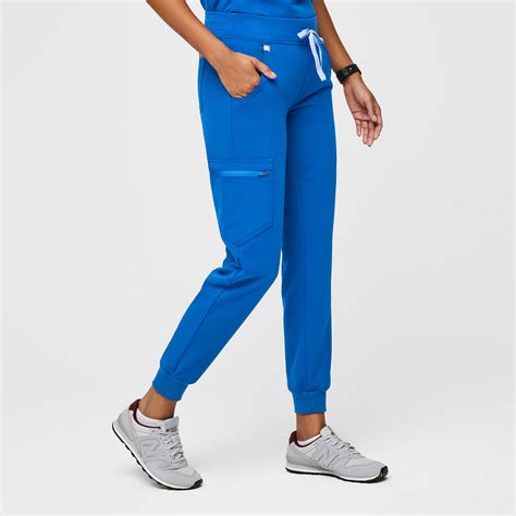 FIGS Zamora Jogger Scrub Pants logo