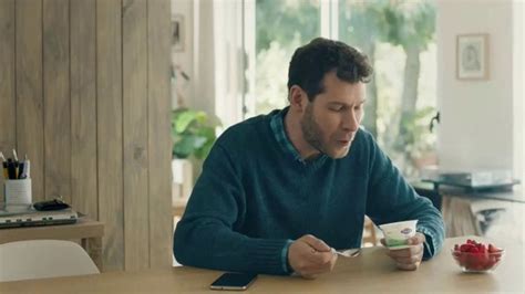 Fage Yogurt TV Spot, 'Right!'