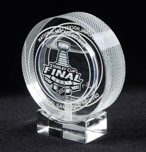 Fanatics.com Tampa Bay Lightning 2021 Stanley Cup Champions Crystal Puck