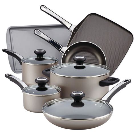 Farberware 17-Pc. Cookware Set logo