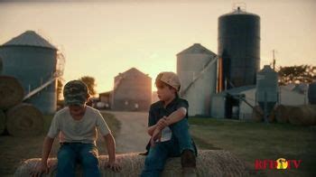 Farmall TV Spot, 'Can-Do Comes in Red: Juice Box'