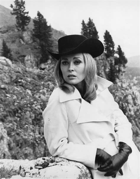 Faye Dunaway photo