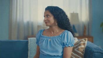 Febreze Fade Defy Plug TV Spot, 'Frescor del primer día'