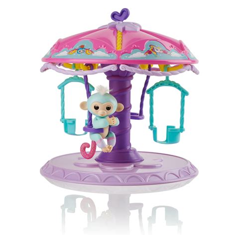 Fingerlings Twirl-a-Whirl Carousel