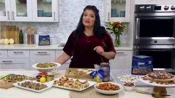 Fisher Nuts TV Spot, 'Holiday Guests: Chocolate Nut Bar' featuring Alex Guarnaschelli