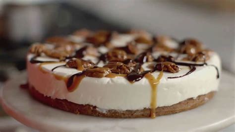 Fisher Pecan Halves TV Spot, 'Food Network: Pecan Turtle Ice Cream Cake' featuring Alex Guarnaschelli