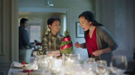 Fred Meyer Jewelers TV commercial - Celebrate the Holidays