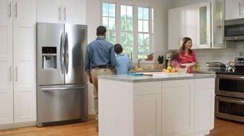 Frigidaire Flexible French-Door Refrigerator TV Spot, 'Legendary Innovation: Family in Kitchen' created for Frigidaire