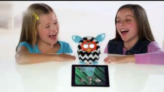 Furby Boom TV Spot, 'Shower'